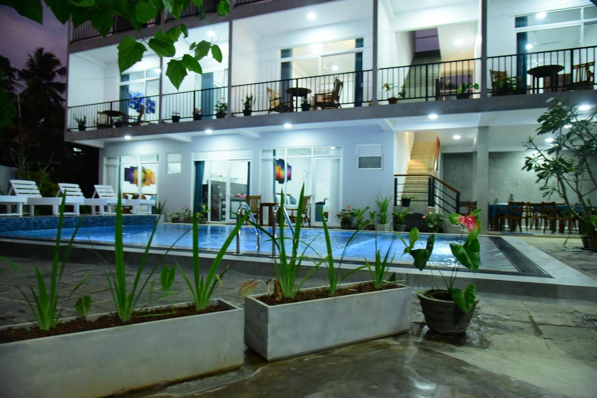 Di Sicuro Tourist Inn Hikkaduwa Exterior photo