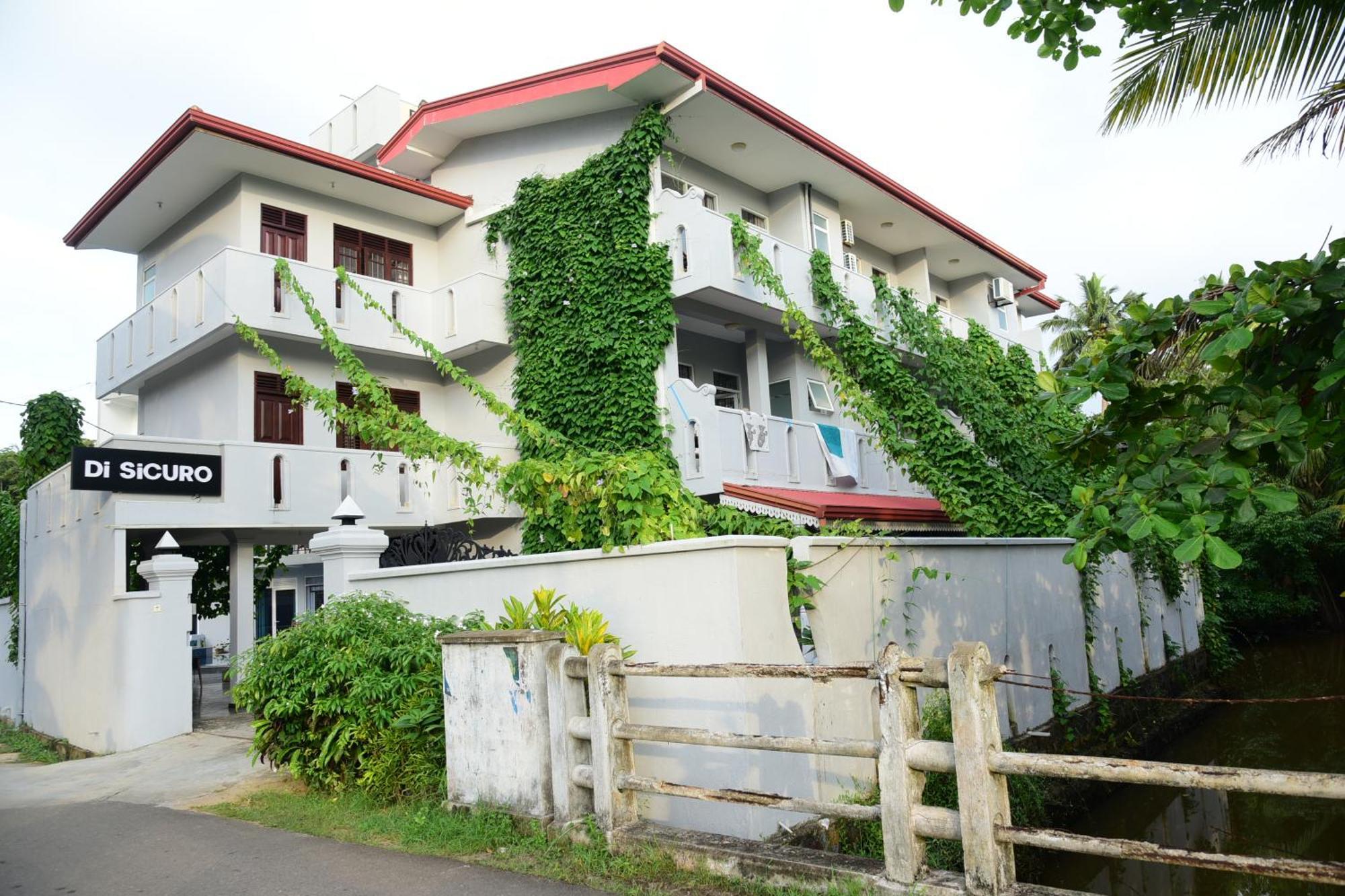 Di Sicuro Tourist Inn Hikkaduwa Exterior photo